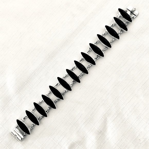 Bracelet~Sterling Silver~Stamped / Black Onyx - Picture 11 of 12